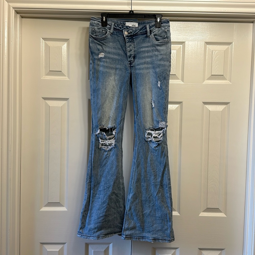 Vervet flare destructed jeans size 29